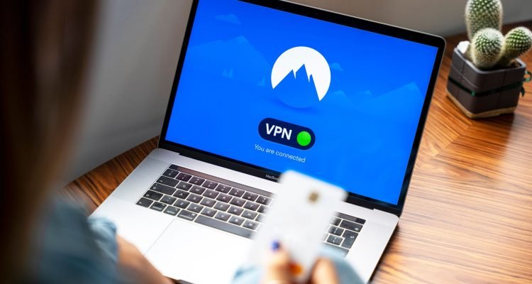 Cybersecurity for small businesses with secure login and Zero Trust protection